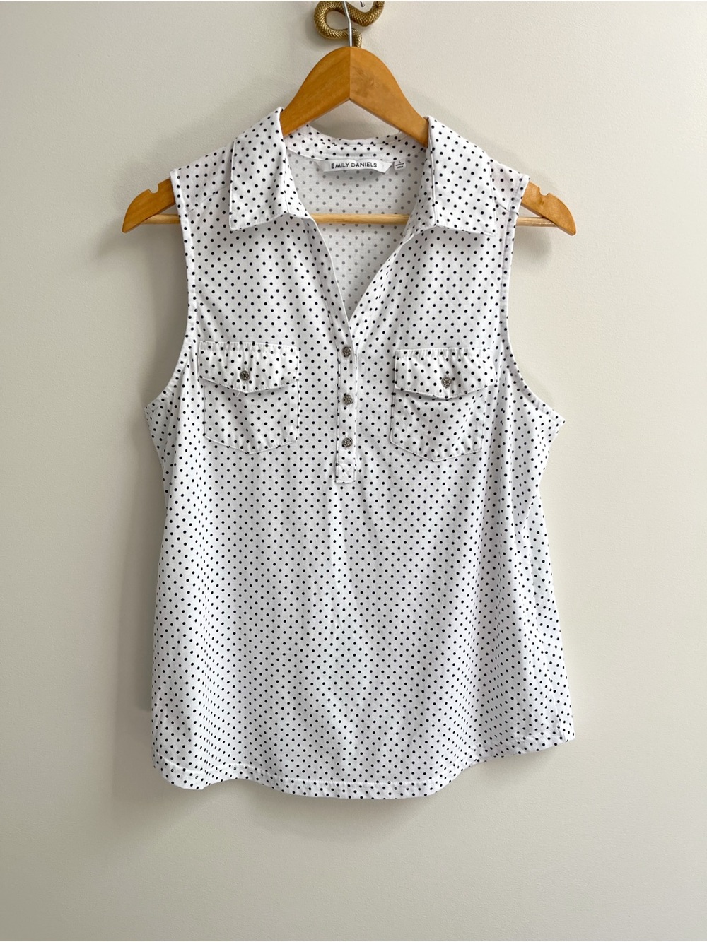 Emily Daniels Polka Dot Sleeveless Collared Pocket Shirt White Black L